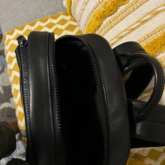 COACH BACKPACK - Picture 2 of 5